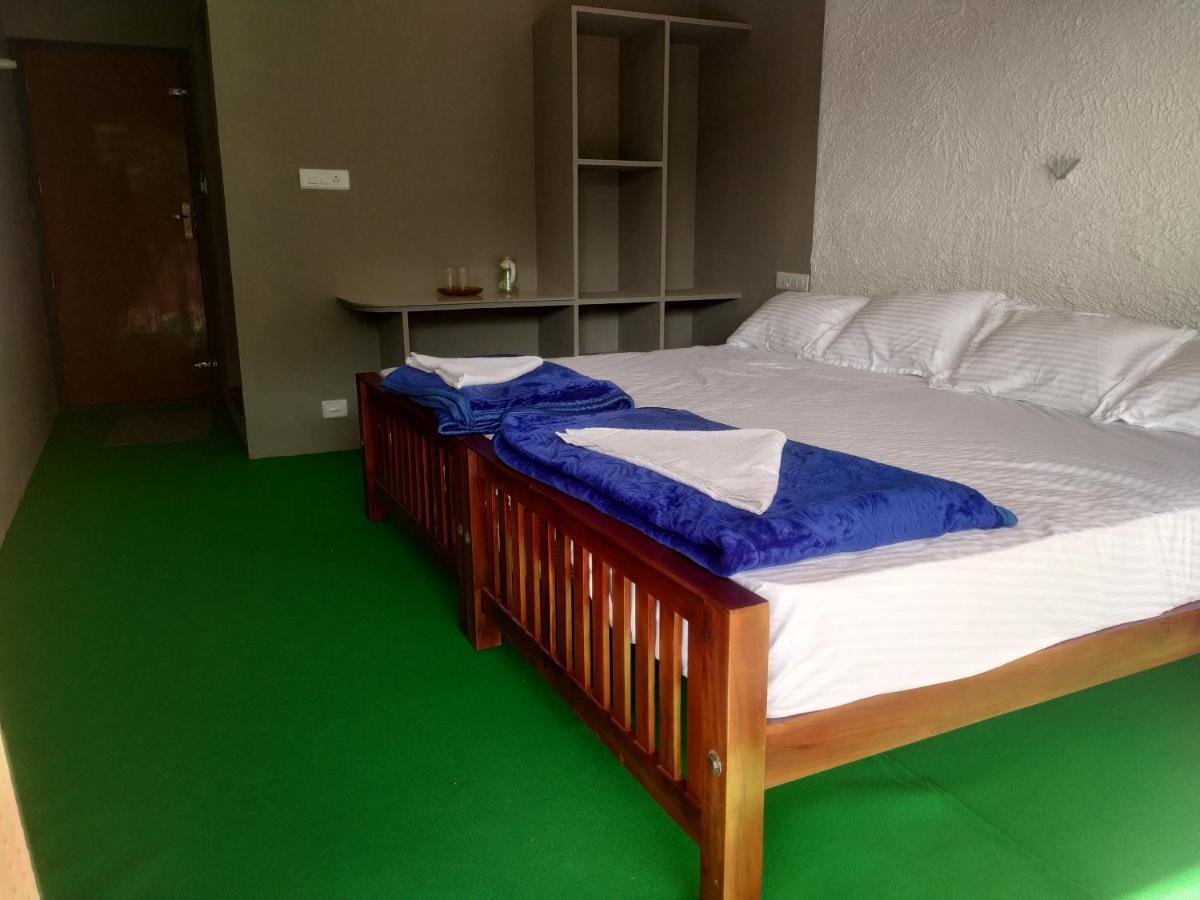 Riverbench Homestay Munnar, Anaviratty Ngoại thất bức ảnh
